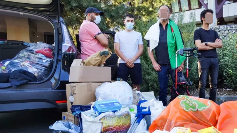 المؤثرون على أنستغرام وفيسبوك يقودون هبات تضامنية.. وآخرون يدعون إلى الخير سرا