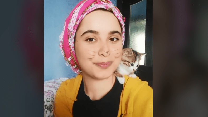 بالفيديو.. فتاة ريفية تركية تكتسح تيك توك بفيديوهات حول حياتها البسيطة