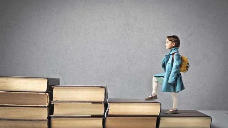 هل صدقت معلومة تلقي المعلم راتبا أعلى من الرئيس والتخلي عن الكتب في فلندا؟