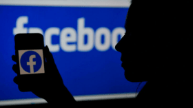 مواقع التواصل والمشاعر المكشوفة!