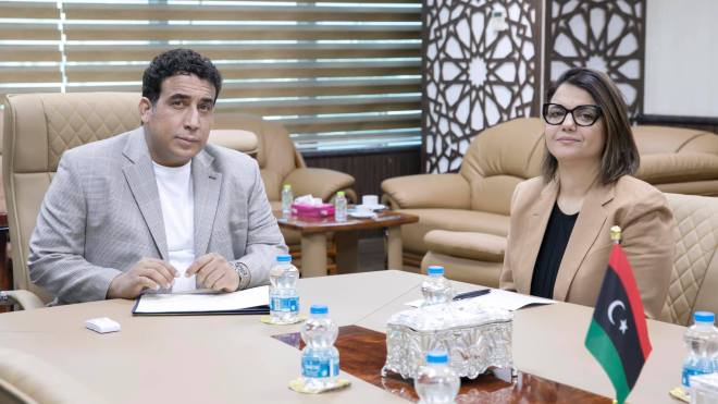 ليبيا.. المنقوش تطلع المنفي على نتائج اجتماع الجزائر