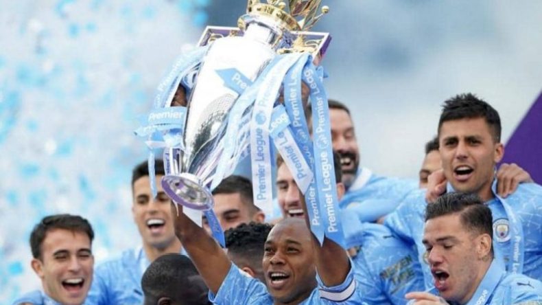 كمبيوتر خارق يتوقع فوز رفقاء محرز برابطة أبطال أوروبا