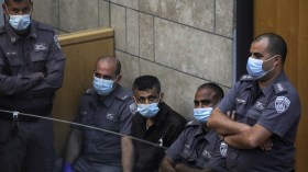 أحد أسرى “نفق الحرية” يبدأ معركة الأمعاء الخاوية