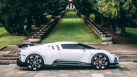 كريستيانو رونالدو يدعم أسطوله بسيارة خارقة