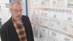 مصطفى بن عياد.. 60 سنة في جمع الطوابع البريدية والأوراق النقدية