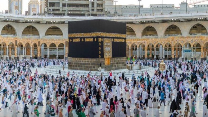 الحج والعمرة: السعودية تسمح بدخول الملقحين بـ”سبوتنيك” بداية من 1 جانفي 2022