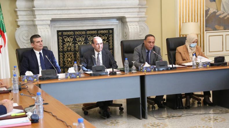 بلجود يكشف أسباب تأخر تحويل صلاحيات الولايات الجديدة