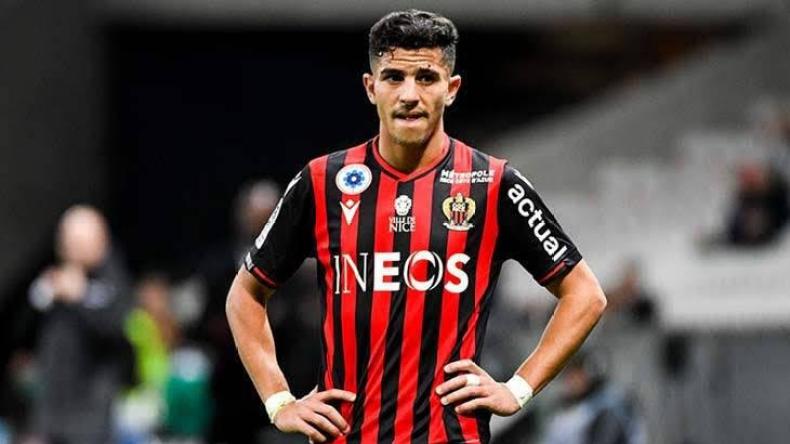 عطال يتعافى من الإصابة ويشارك أساسيا مع نيس في الدوري الأوروبي