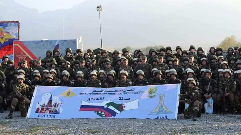 الفريق شنقريحة يكرّم التشكيلة العسكرية المشاركة في تمرين روسيا