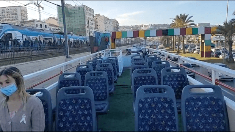 ايتوزا: متحف متنقل على متن حافلات ملكية سيجوب شوارع العاصمة