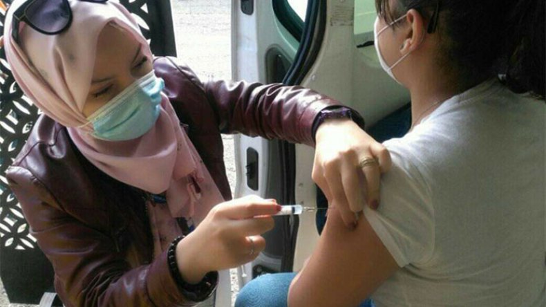 معتقدات خاطئة وتُرهات وراء عزوف الطلبة عن اللقاح