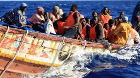 وكالة الأنباء الجزائرية: فرنسا تتاجر بمأساة المهاجرين الأفارقة