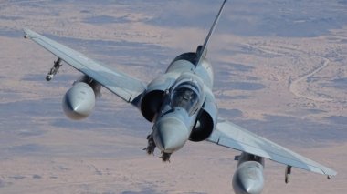 L’Algérie interdit le survol de son territoire aux avions militaires français