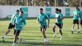 ثلاثة لاعبين مشاركتهم يلفّها الغموض