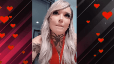 Mounia Benfeghoul: “Si le tatouage était halal, je me recouvrirais entièrement le corps”