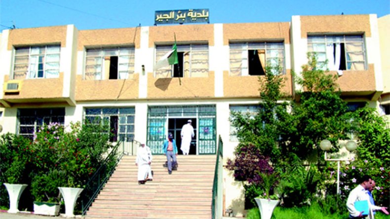 صفقات وهمية بالملايير تجر “مير” بئر الجير إلى القضاء