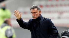 مدرب نيس يردّ على بلماضي