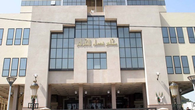 مدير الوسائل المعلوماتية برئاسة الجمهورية سابقا متهم بتزوير شهادة دكتوراه