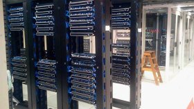 المؤسسات الجزائرية تحت رحمة مراكز البيانات الأجنبية