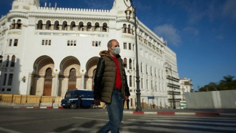 جزائريون يتنفّسون الصعداء بعد رفع الحجر لأول مرة منذ ظهور الوباء