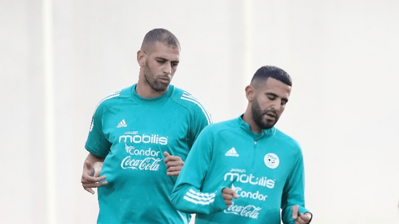 Mahrez et Slimani: “nous voulons un terrain digne d’un champion d’Afrique”