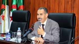 وزير الرياضة ينتصر للغة العربية رغم أنف فرانكفونيي القطاع