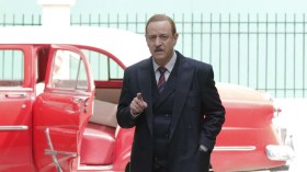 كيف يكون عالمنا مليئا بالمشكلات وأعود إلى الماضي.. كفانا فخرا بماضينا