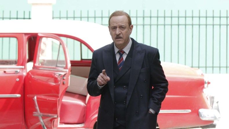 كيف يكون عالمنا مليئا بالمشكلات وأعود إلى الماضي.. كفانا فخرا بماضينا