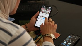 تشخيص الأمراض والعوارض عبر الإنترنت يغني البعض عن زيارة العيادات الطبية