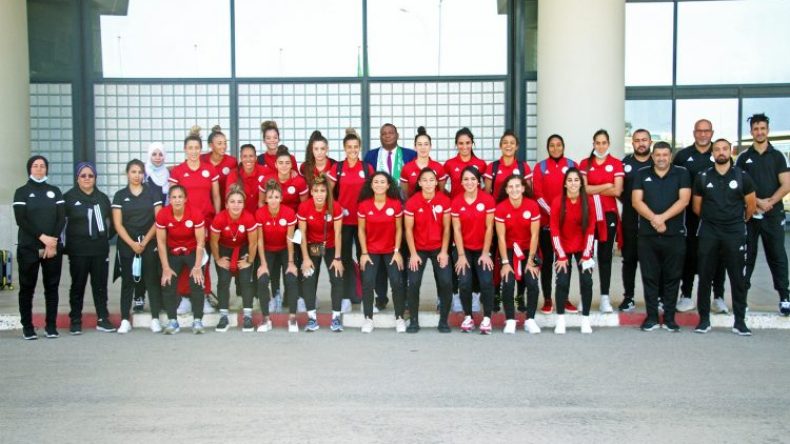 وزير الخارجية “لعمامرة” يُؤمّن عودة المنتخب النسوي من السودان