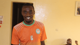 يوسف عمر: أوقفنا قطار منتخب مصر وسنُكرّر السيناريو أمام “الخضر”