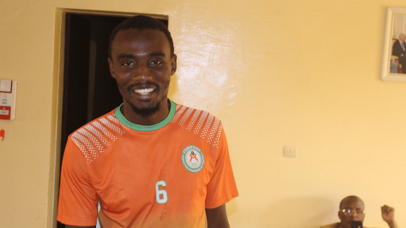 يوسف عمر: أوقفنا قطار منتخب مصر وسنُكرّر السيناريو أمام “الخضر”