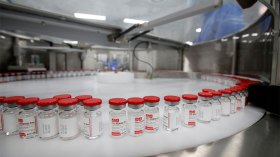 خواص جزائريون يستعدون لتصنيع لقاح كورونا