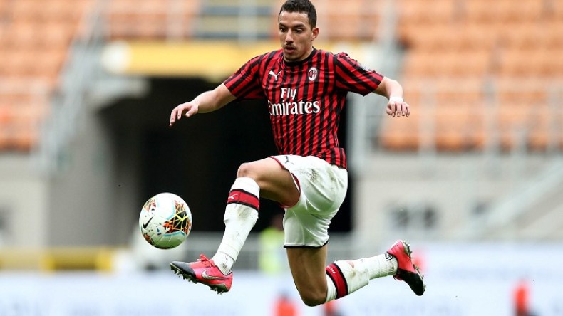 هذه الأجرة الضّخمة التي اقترحتها إدارة الميلان على بن ناصر