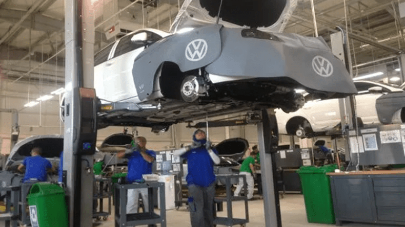 بقايا 1500 سيارة “فولكسفاغن” للبيع في المزاد العلني!