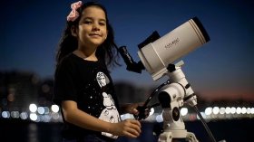 عثرت على 18 كويكبا.. تعرف على أصغر عالمة فلك في العالم