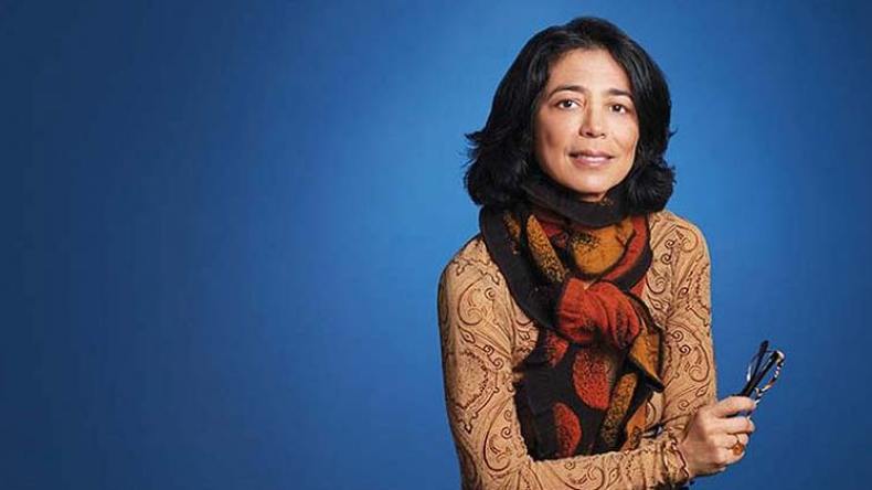 جزائرية تقود فريق بحث لعلاج السرطان في المختبرات الأمريكية