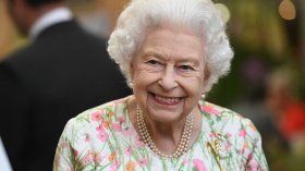 ملكة بريطانيا ترفض لقب “عجوز العام”