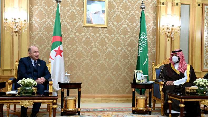 ولي العهد السعودي يستقبل الوزير الأول أيمن بن عبد الرحمان