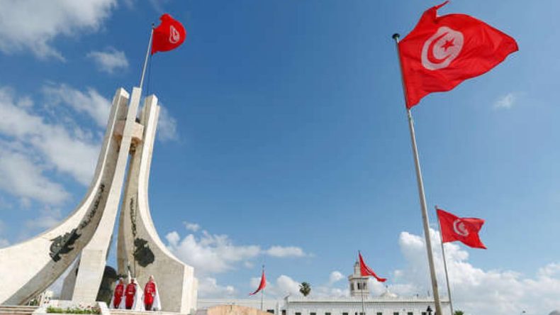 تونس تريد الاقتراض من الجزائر لمواجهة الأزمة