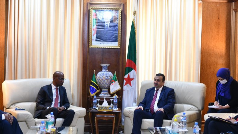 الجزائر تدرس إمداد تنزانيا بالمحروقات