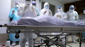 حصيلة وفيات كورونا تتجاوز 5 مليون ومتحور دلتا يواصل اجتياح العالم