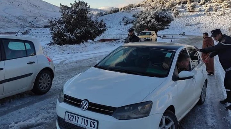 هذه قائمة الطرق المقطوعة بسبب تراكم الثلوج