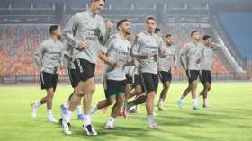 أول حصة تدريبية للخضر بعد وصولهم إلى مصر