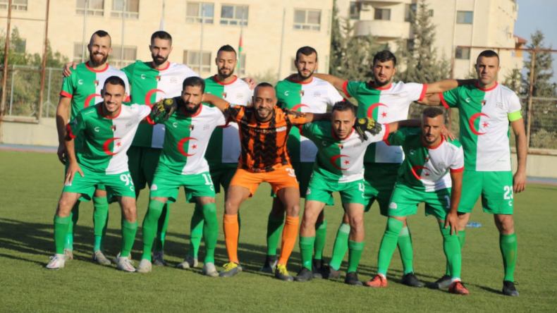  نادي السواحرة الفلسطيني بألوان العلم الجزائري  