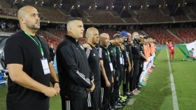 الجدل حول قائمة الجزائر في كأس العرب.. بوقرة يخرج عن صمته