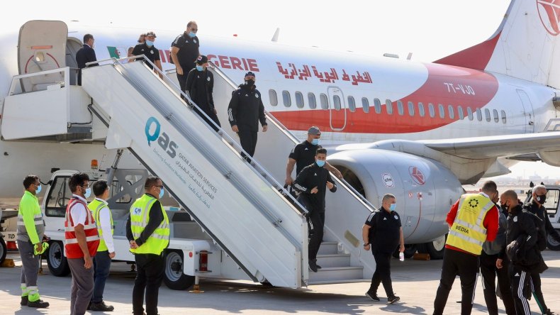 “الخضر” يصلون إلى الدوحة تحسبا لكأس العرب