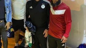 الناخب الوطني جمال بلماضي في مباراة رائعة مع أبناء حيه في مستغانم