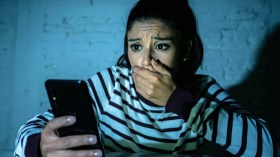 نتيجة لاستعمالها الخاطئ.. شباب وراء القضبان بسبب صورة وتعليق على الإنترنت