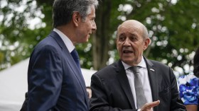 تنسيق فرنسي أمريكي لوقف التمدد الروسي